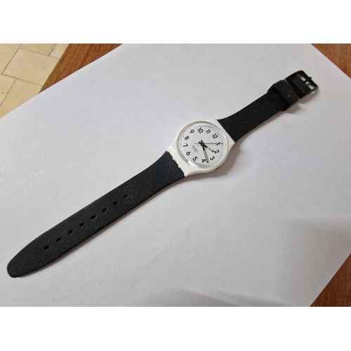 123 - Swatch Wrist Watch, AG2009, White Colour Case & Face on Black Rubber Strap, Quartz, Running When Lot... 