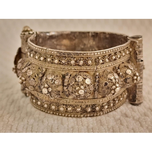 167 - Vintage Handmade Yemani Silver Bangle Bracelet, (Approx. 61g, Inside 5 x 4.5cm, Width 3cm)