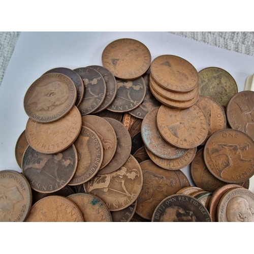 159 - Large Collection of Early / Vintage English One Penny Coins