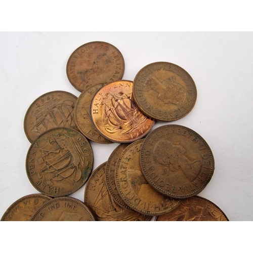 160 - Large Collection of Early / Vintage English Half Penny and Farthing Coins