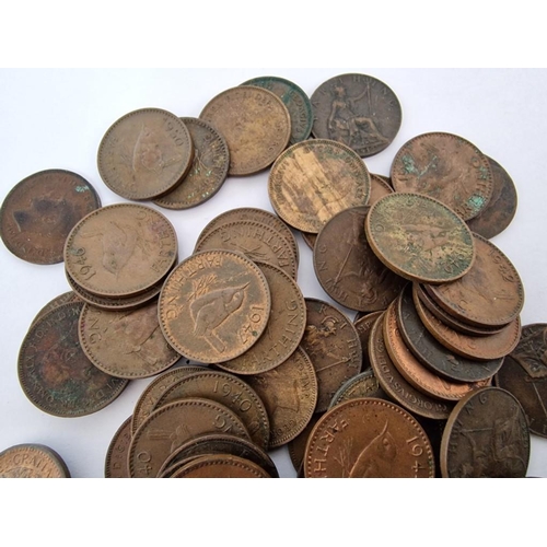 160 - Large Collection of Early / Vintage English Half Penny and Farthing Coins