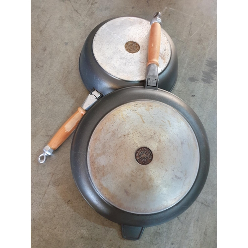 121 - 2  x Cast Iron 