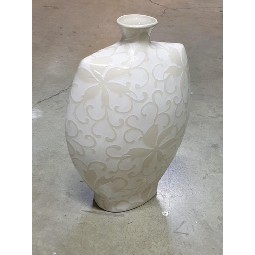 247 - White Decorative Large Vase with Fancy Bouquet (H:42cm)