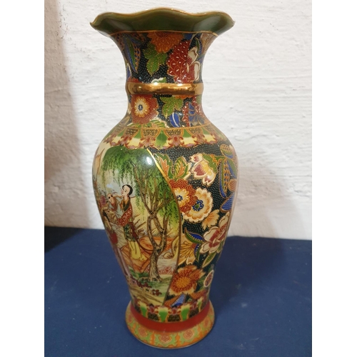 305 - Satsuma Style Hand Painted Vase with Scenes from Geisha's (H:30.5cm)