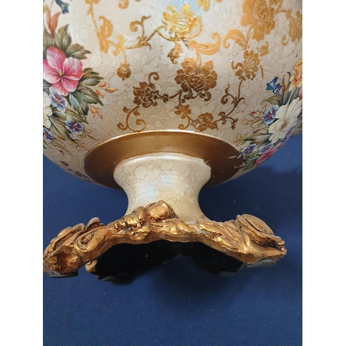 375 - Floral Pattern Home Decor, Classic Style Pedestal Bowl (Ø31 x H:15cm) and Twin Handled Urn / Vase (H... 