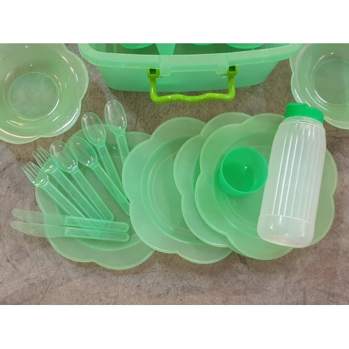 583 - Picnic Box inc; Plastic Container, Plates, Bottle, Plastic Glasses