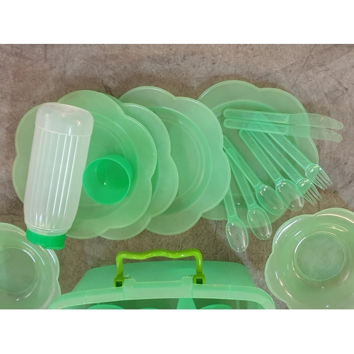 583 - Picnic Box inc; Plastic Container, Plates, Bottle, Plastic Glasses