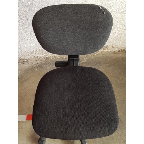 591 - Grey Fabric Swivel Office Chair