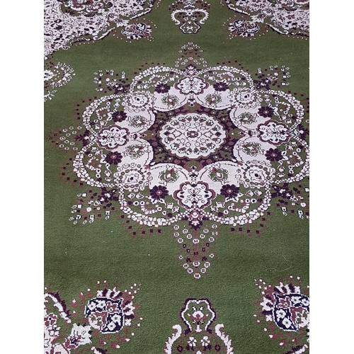 227 - Carpet Classic Pattern Green / Beige / Brown Colour (A/F), (195 x 295cm)