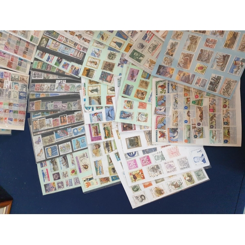 594 - Huge Collection of Stamps from Around the World Approx 40 pages with Approx 20 Stamps Each Page