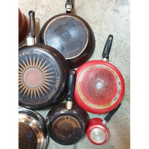 548 - Box of Assorted Cooking Pots, Pans and Lids