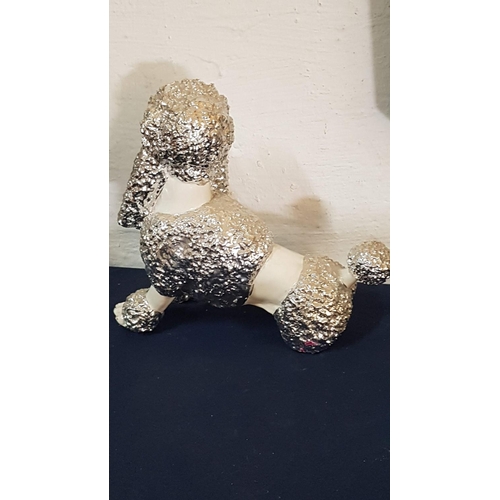 818 - Retrieving Poodle Ceramic White / Silver Figurine (H:31cm)