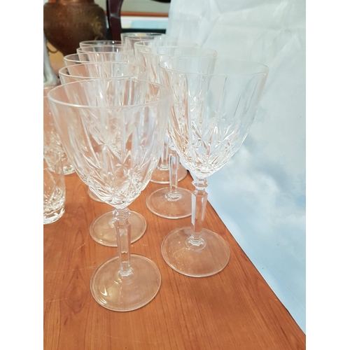 564 - Collection of 14 x Crystal Glasses inc; 5 x Red Wine Glasses, 5 x White Wine Glasses and 4 x Assorte... 