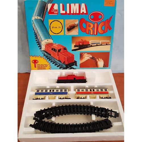 36 - Lima Crick Clockwork Train Set (Made in Italy, 1975) In Original Box