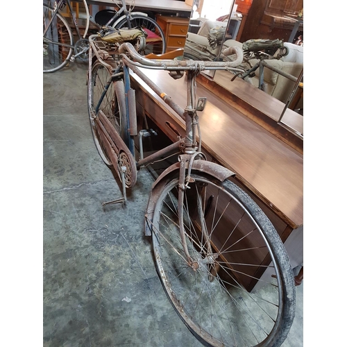 228 - Antique Men's Bicycle (Needs Renovation)