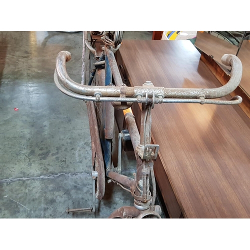 228 - Antique Men's Bicycle (Needs Renovation)