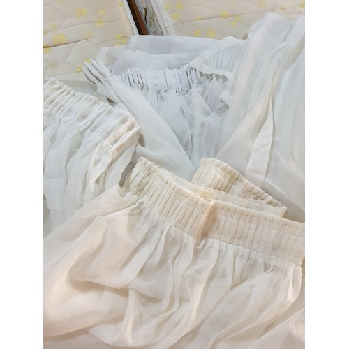 396 - 5 x White Plain Net Curtains (3 x Approx.  L:200cm x W:490cm and 2 x Approx. L:200cm x W:280cm)