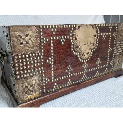 34 - Vintage Solid Wood Box Decorative in Brass and Studding, with Carrying Handles and Removable 4-Part ... 