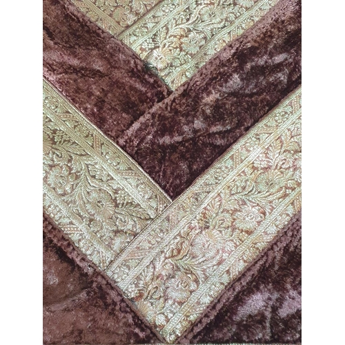 342 - Oriental Style / Pattern of Sofa Cover (142 x 228cm)