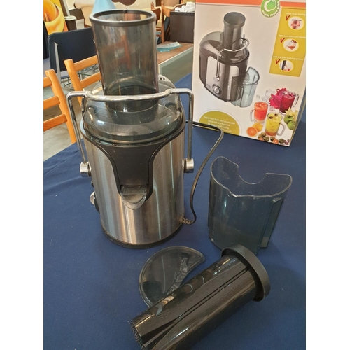 372 - Adler Europe Fruit and Vegetable Juice Maker (AD4107), (Un-Tested)