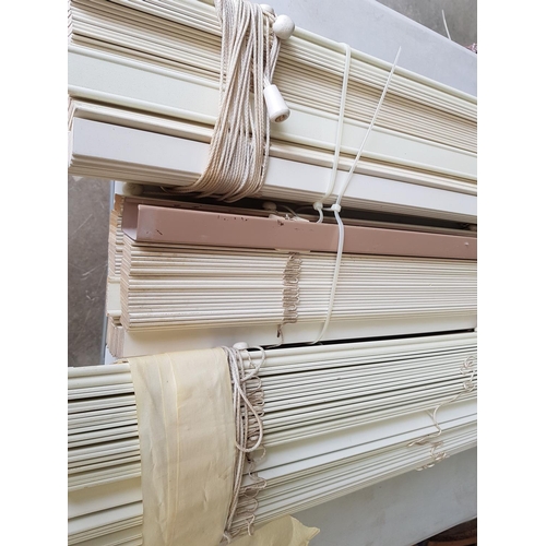 543 - Set of 3 x White Wood Venetian Blinds (H:175cm x W:200cm)