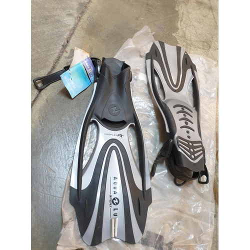 214 - Aqua Lung Sport Priflex FX Snorkeling Fins Black, Size L (EU:43-46, USA: 10-13, UK9-12) Together wit... 