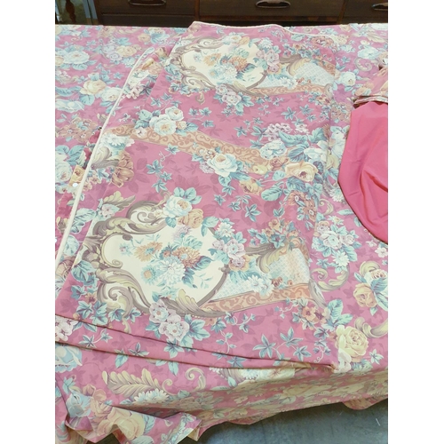 136 - Cotton Polyester, Bed Linen Set in Red Rustic Floral Pattern, Consisting of Duvet Cover with Button ... 