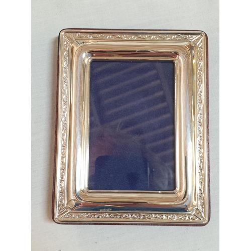 151 - 2 x Classic Silver (.925) Photo Frames in Original Boxes (14 x 18cm & 10 x 13cm)