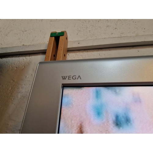 586 - Sony Wega 30'' TV (Model: KLV-30HR3), Together with LG DVD Player (Model: DVD6043), (2)