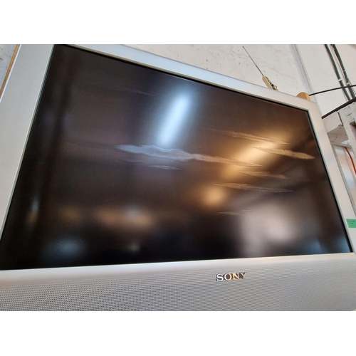 586 - Sony Wega 30'' TV (Model: KLV-30HR3), Together with LG DVD Player (Model: DVD6043), (2)