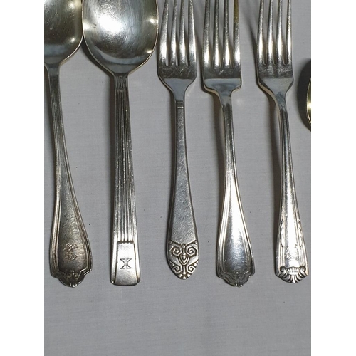 628 - Collection of Assorted Vintage Hotelware (Cutlery) Spoons, Forks, Tea Spoons (8pcs)