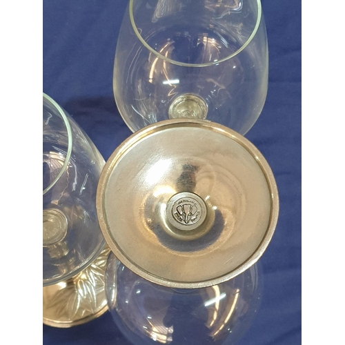 748 - Alpadur Vintage Silver Plated Tray (Ø27cm) in Flower Shape Together with 3 x Wine Glasses on Pewter ... 