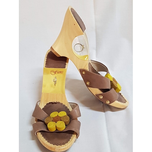 783 - Pair of Fiore Fancy Summer Sandals on Platform, Size 38