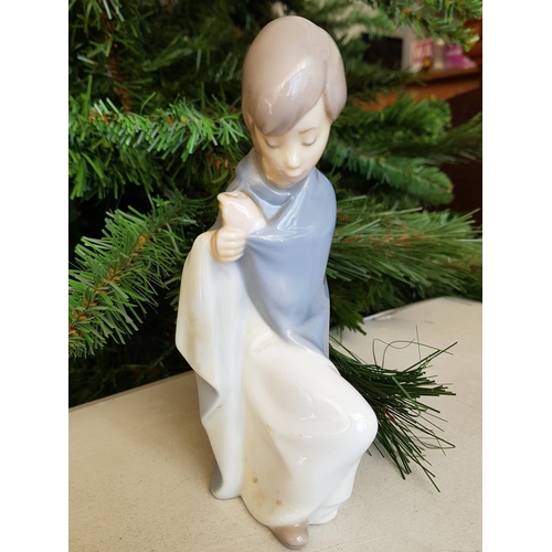 784 - Lladro Nativity Figure of a Shepherd Boy Kneeling Down (H:16.5cm, Missing Stick, 4672) and Nao by Ll... 