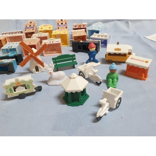 811 - Mini Plastic Town Set (32pcs inc Houses, Kiosks, Vans Tricycles, Mill and Others)