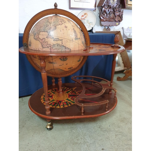 698 - Bar Globe Drinks Cabinet on Wheels