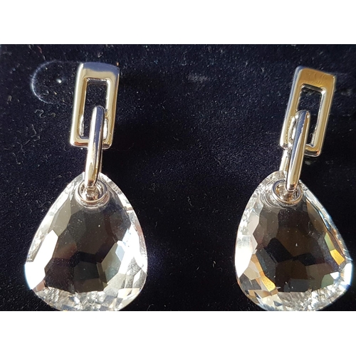 128 - Swarovski Crystal Ladies Earring, Boxed (L:4cm each)