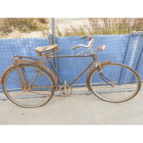 129 - Antique Men's Bicycle (Needs Restoration)