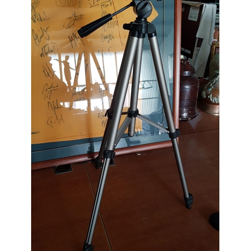 290 - Bushnell Sportview 15-45 x 50mm Zoom - Okular with Tripod with Case