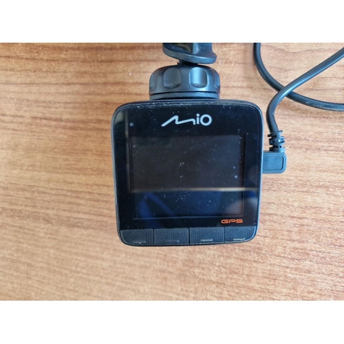 241 - Car Dash Cam with GPS * Basic Test & Working * But Nb. The Suction Cup is Damaged, (Model: V17_1117)