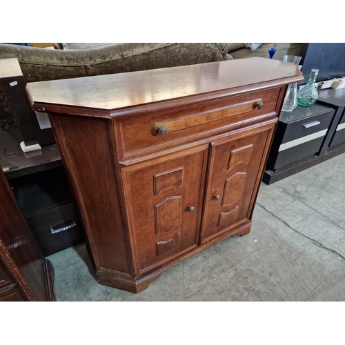 342 - Dark Wood Console / Hall Unit with Drawer Over Double Cupboard, (Approx. 100 x 35 x 84cm)