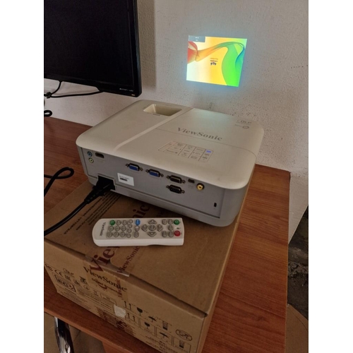 359 - ViewSonic Digital Projector, PA503W, (Model: VS16907), Looks Unused, Dated 05/21, with Box, * Basic ... 