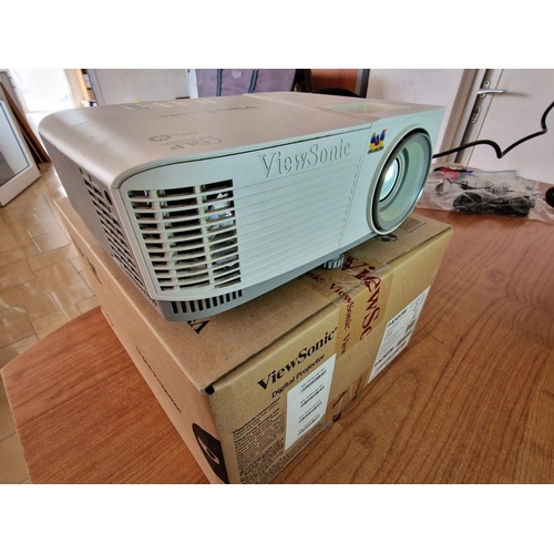 359 - ViewSonic Digital Projector, PA503W, (Model: VS16907), Looks Unused, Dated 05/21, with Box, * Basic ... 