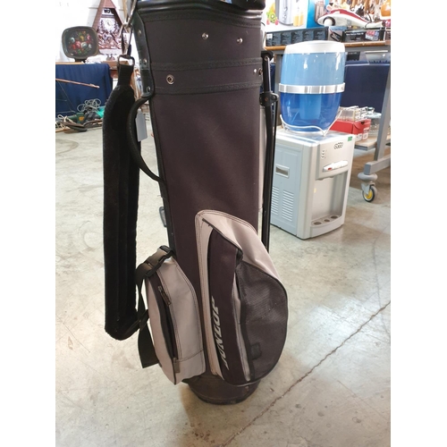 235 - Dunlop Golf Bag with 9 x Golf Clubs Together with Bag