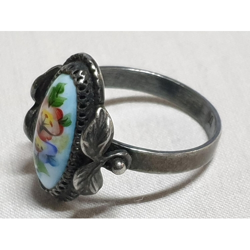 163 - Solid Silver Russian Floral Hand Painted Ladies Rings, Total Weight 4.7grms