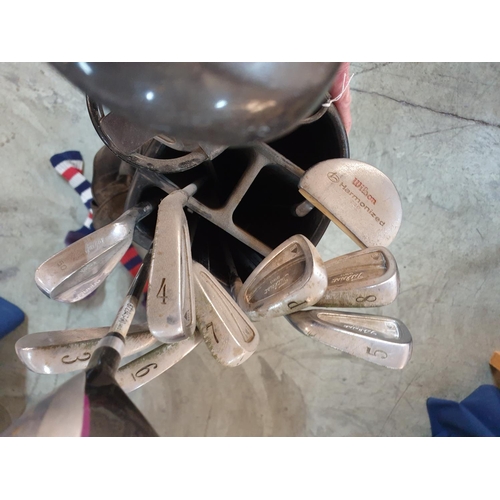 380 - Golf Club Set in Carry Bag (Titleist, Wilson, Dunlop and Others)