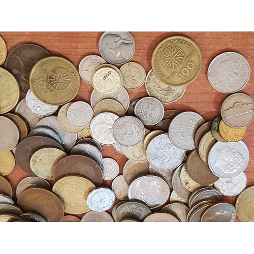 171 - Collection of Assorted Coins from Around the World (Approx 200pcs)