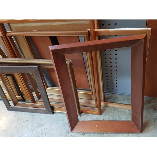 252 - Various Frames in Various Sizes, Shapes, Material etc