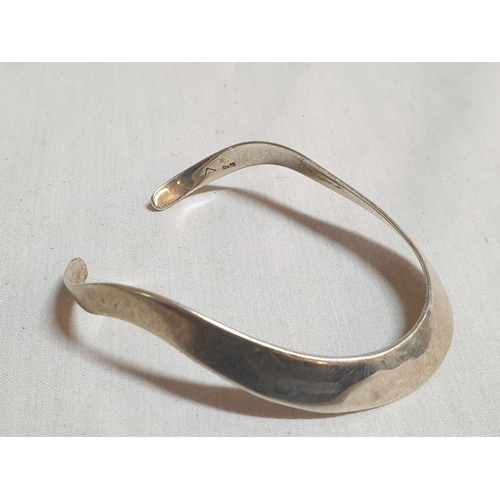 287 - Sterling Silver Hallmarked .925 Ladies Modernist Bracelet, Total Weight????