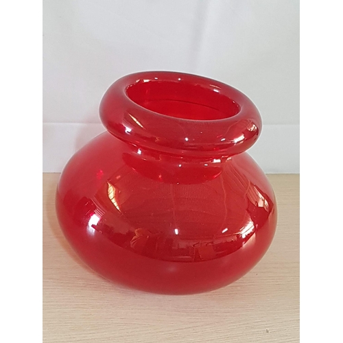 120 - Red Glass Collection 4 x Different Red Glass Vases (Ø20cm x H:28cm, Ø15cm x H:30cm, Ø12cm x H:22cm, ... 